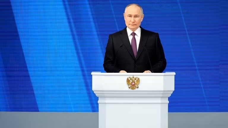 Tổng thống Nga Vladimir Putin đọc Thông điệp Liên bang. Ảhh: Sputnik Tổng thống Nga Vladimir Putin đọc Thông điệp Liên bang. Ảhh: Sputnik