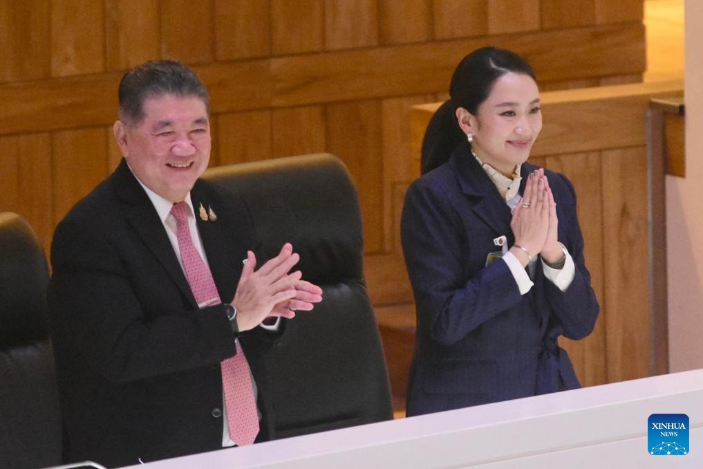 Bà Paetongtarn và ông Phumtham. (Ảnh: Tân Hoa Xã) Bà Paetongtarn và ông Phumtham. (Ảnh: Tân Hoa Xã)