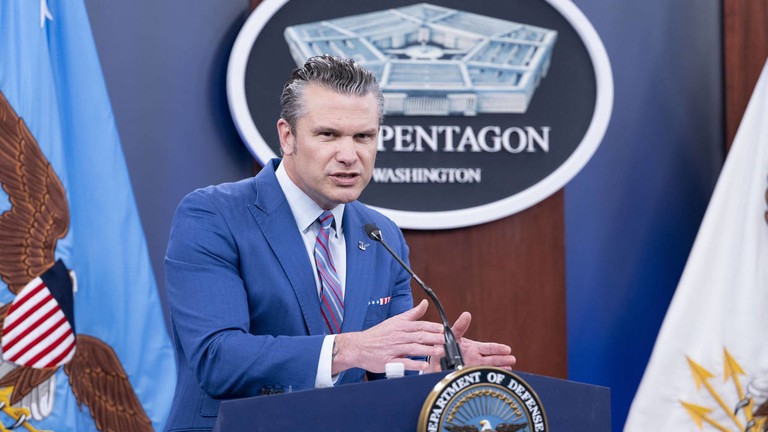 Bộ trưởng Quốc phòng Mỹ Pete Hegseth. (Ảnh: AP) Bộ trưởng Quốc phòng Mỹ Pete Hegseth. (Ảnh: AP)