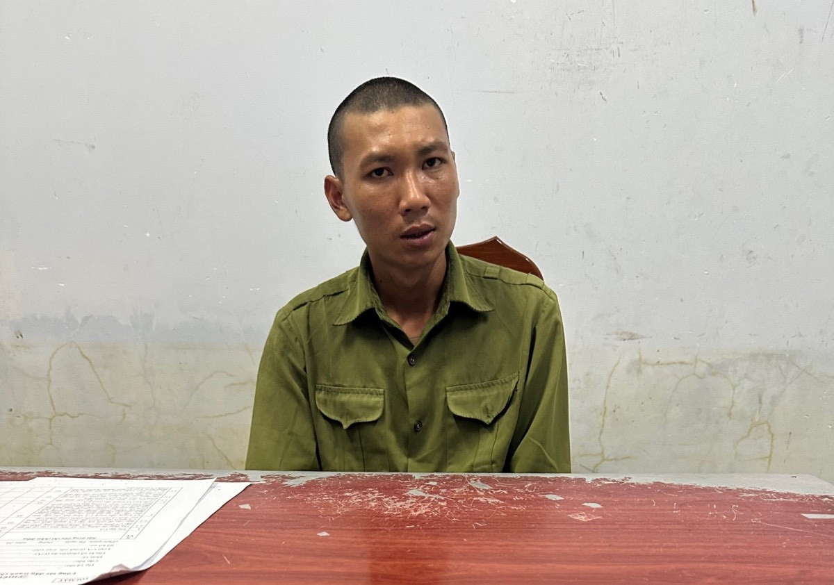 Đối tượng Phan Văn Hoàn tại cơ quan CA Đối tượng Phan Văn Hoàn tại cơ quan CA