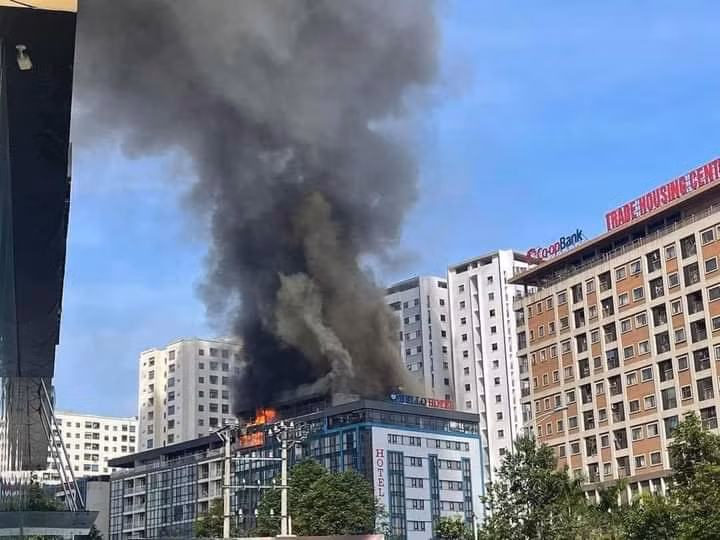 Vụ cháy tại tòa nhà chung cư Cát Tường (thành phố Bắc Ninh). Vụ cháy tại tòa nhà chung cư Cát Tường (thành phố Bắc Ninh).