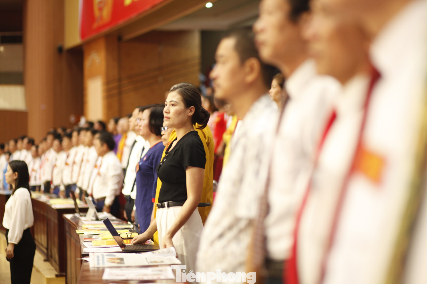 Đại biểu chào cờ tại Đại hội Mặt trận Tổ quốc tỉnh Bắc Ninh lần thứ XIV. Ảnh: Nguyễn Thắng Đại biểu chào cờ tại Đại hội Mặt trận Tổ quốc tỉnh Bắc Ninh lần thứ XIV. Ảnh: Nguyễn Thắng