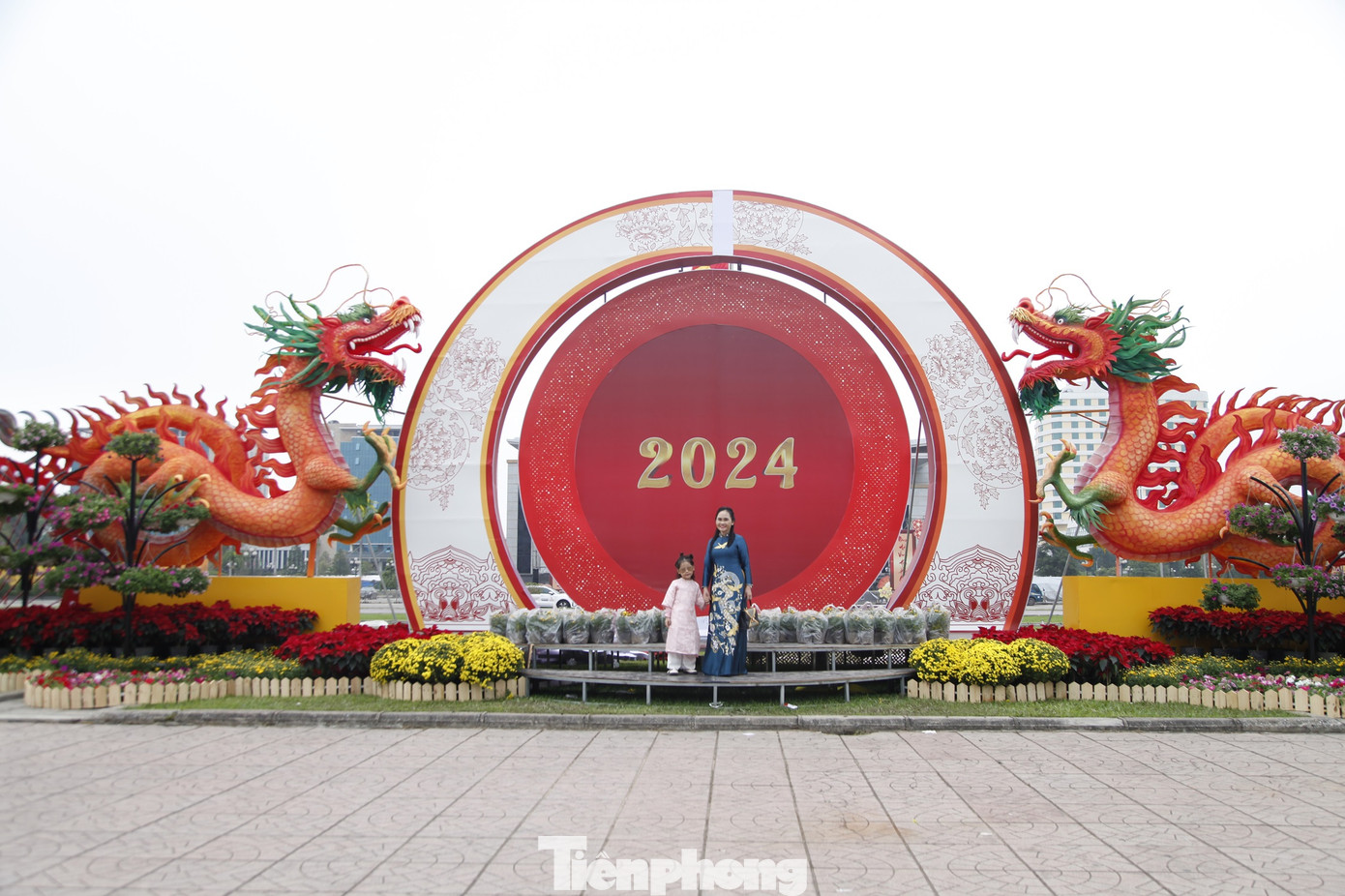 Theo Ban Quản lý dự án xây dựng thành phố Bắc Giang, ý tưởng của mô hình là sử dụng hình ảnh linh vật rồng của năm làm trung tâm và là điểm nhấn. Ảnh: Nguyễn Thắng.