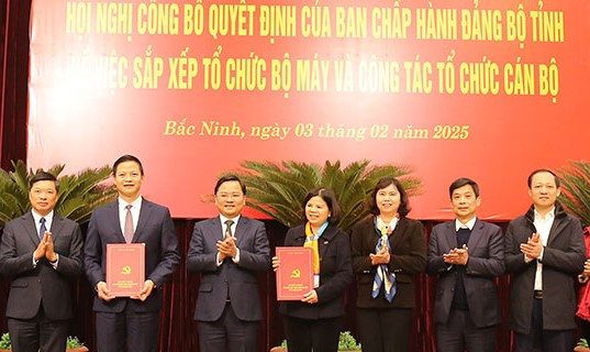Bắc Ninh công bố sắp xếp bộ máy và công tác cán bộ.