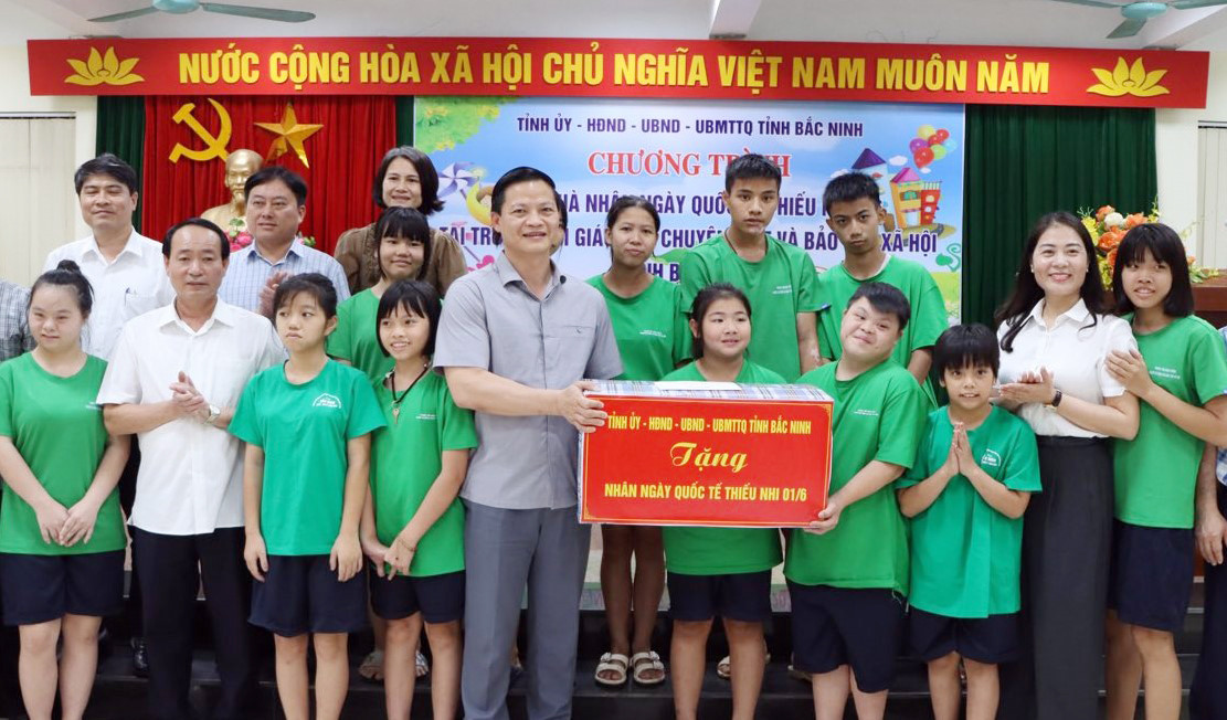 Bắc Ninh dự kiến chi hơn 8.000 tỷ đồng cho an sinh xã hội. Bắc Ninh dự kiến chi hơn 8.000 tỷ đồng cho an sinh xã hội.