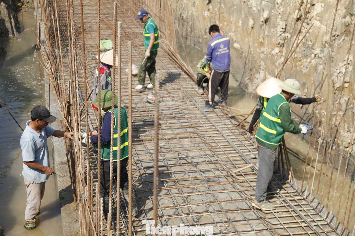 Điểm đầu tuyến kết nối với ĐT.285B tại địa phận xã Thuỵ Hoà, huyện Yên Phong; điểm cuối tuyến kết nối với đường dẫn Cầu Hà Bắc 2 ở địa phận xã Dũng Liệt, huyện Yên Phong. Ảnh: Nguyễn Thắng