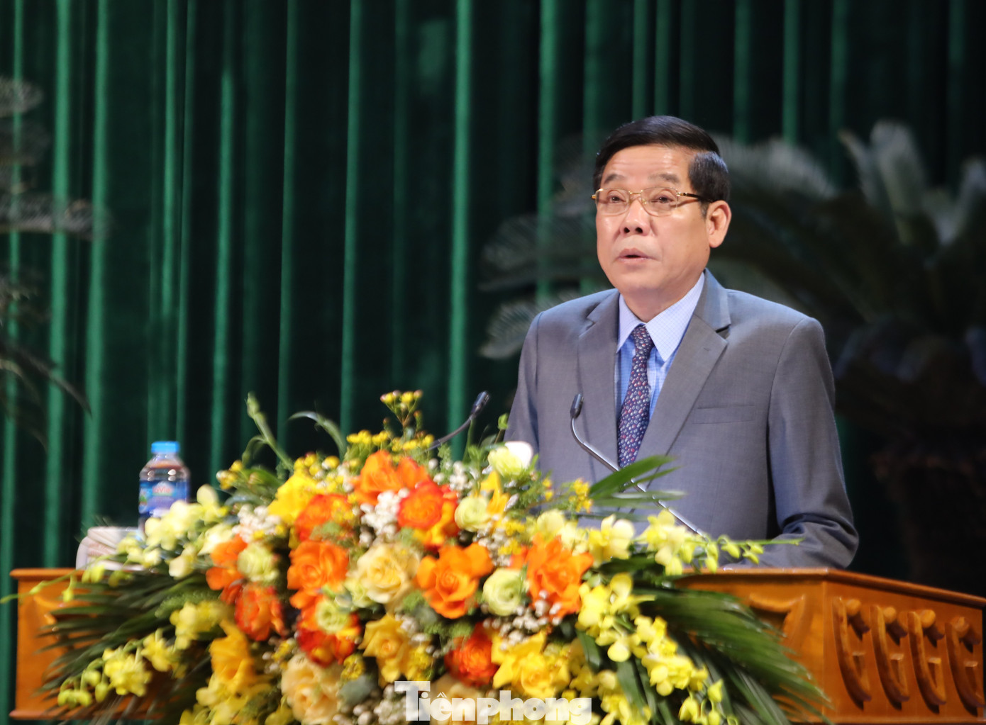 Bí thư Tỉnh ủy Bắc Giang Nguyễn Văn Gấu phát biểu tại hội nghị.