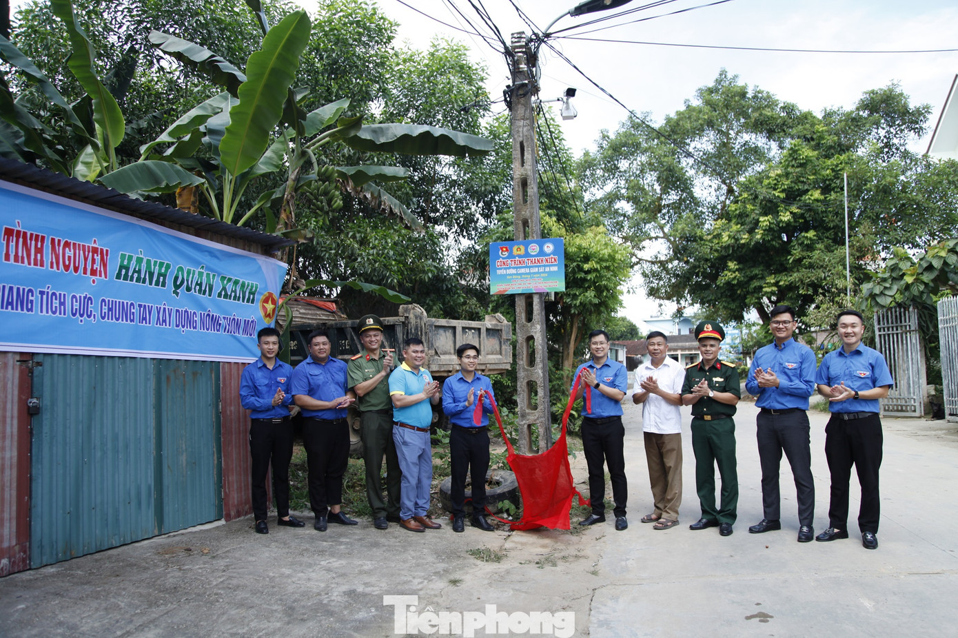 Khánh thành công trình thanh niên tuyến đường camera an ninh. Ảnh: Nguyễn Thắng