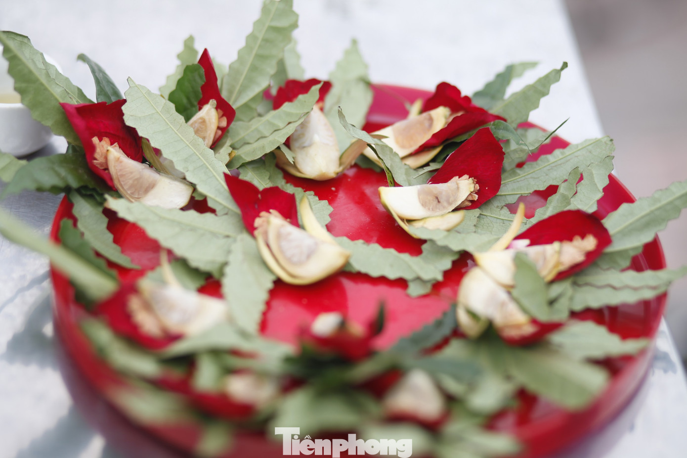 Trầu têm cánh phượng mời du khách tại hội Lim. Ảnh: Nguyễn Thắng.