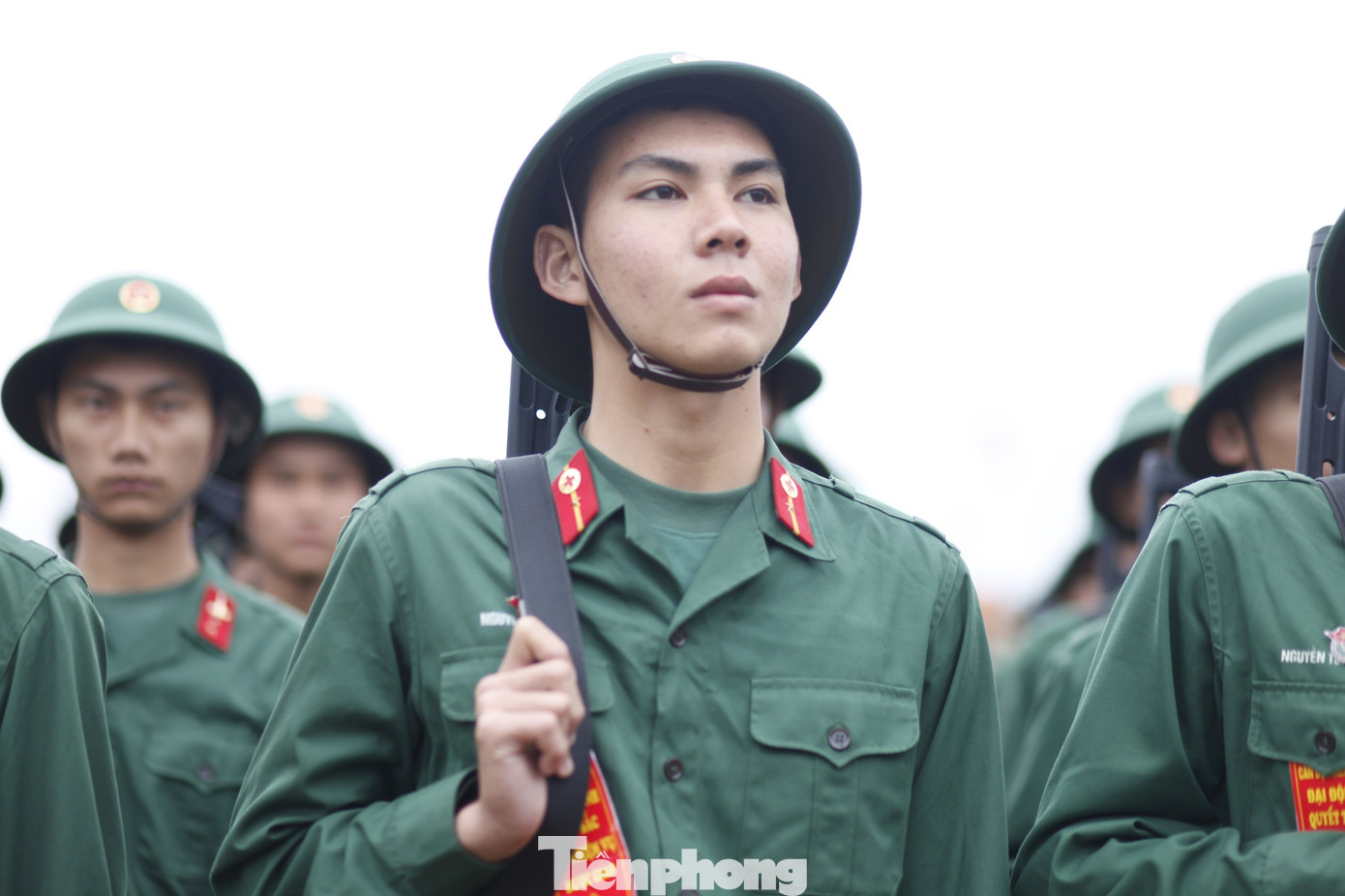 Một đoàn viên, thanh niên Trung đoàn BB 101 tham gia khởi động Tháng Thanh niên. Một đoàn viên, thanh niên Trung đoàn BB 101 tham gia khởi động Tháng Thanh niên.