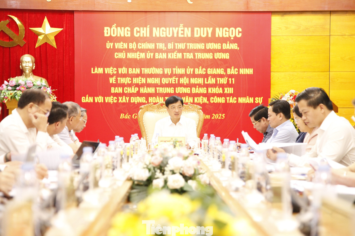 Ủy viên Bộ Chính trị, Bí thư Trung ương Đảng, Chủ nhiệm Ủy ban Kiểm tra Trung ương Nguyễn Duy Ngọc chủ trì hội nghị. Ảnh: Nguyễn Thắng Ủy viên Bộ Chính trị, Bí thư Trung ương Đảng, Chủ nhiệm Ủy ban Kiểm tra Trung ương Nguyễn Duy Ngọc chủ trì hội nghị. Ảnh: Nguyễn Thắng