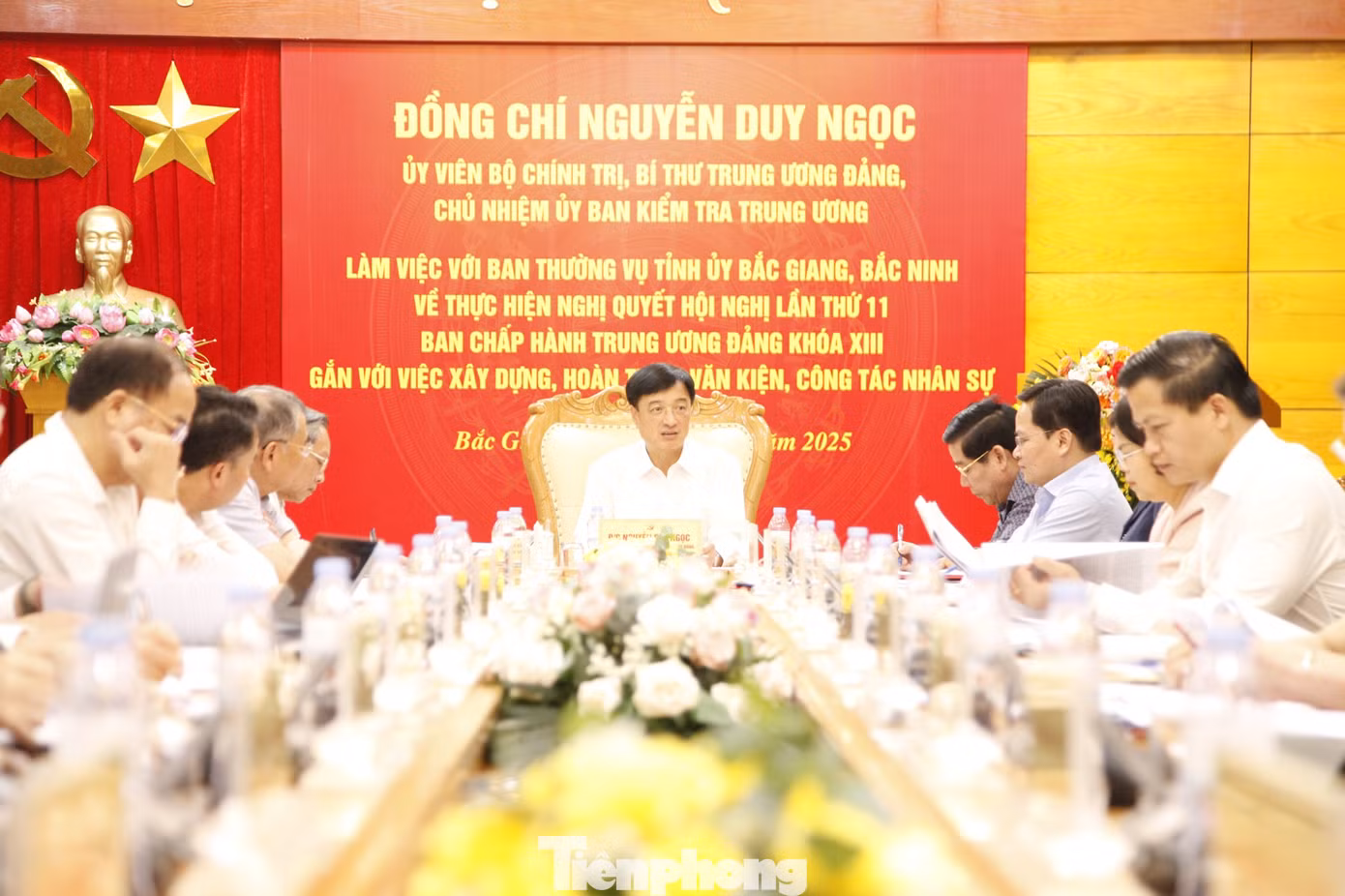 Ủy viên Bộ Chính trị, Bí thư Trung ương Đảng, Chủ nhiệm Ủy ban Kiểm tra Trung ương Nguyễn Duy Ngọc làm việc với Ban Thường vụ Tỉnh ủy Bắc Giang và Bắc Ninh, trong đó có nội dung về nhân sự. Ảnh: Nguyễn Thắng Ủy viên Bộ Chính trị, Bí thư Trung ương Đảng, Chủ nhiệm Ủy ban Kiểm tra Trung ương Nguyễn Duy Ngọc làm việc với Ban Thường vụ Tỉnh ủy Bắc Giang và Bắc Ninh, trong đó có nội dung về nhân sự. Ảnh: Nguyễn Thắng