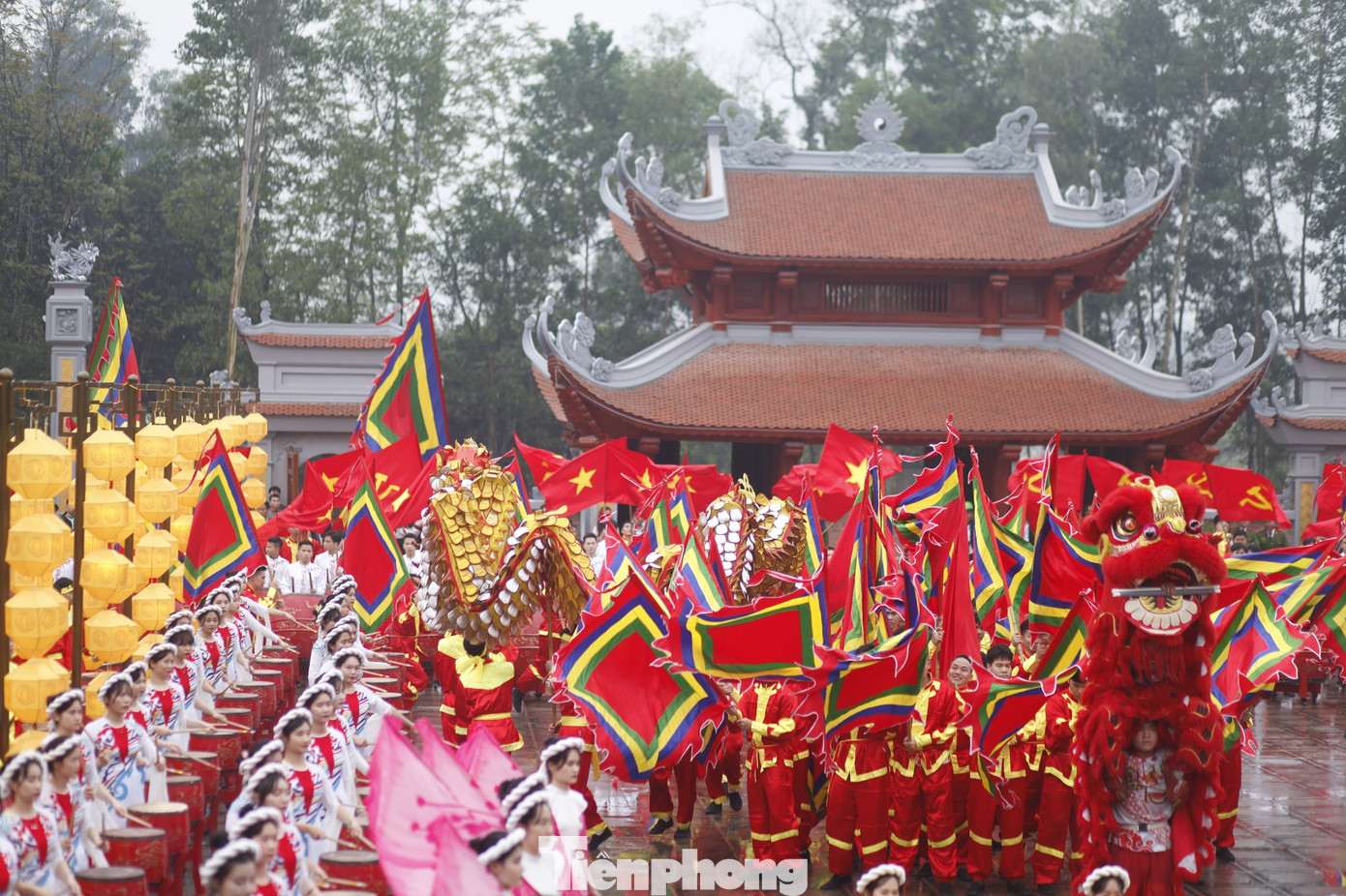 Lễ hội là dịp tưởng nhớ công lao của anh hùng Hoàng Hoa Thám và nghĩa quân. Ảnh: Nguyễn Thắng