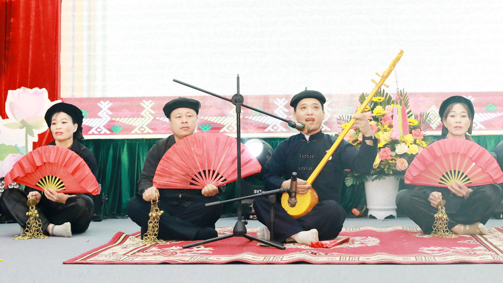 Việc hỗ trợ giúp Nghệ nhân Nhân dân và Ưu tú yên tâm cống hiến.