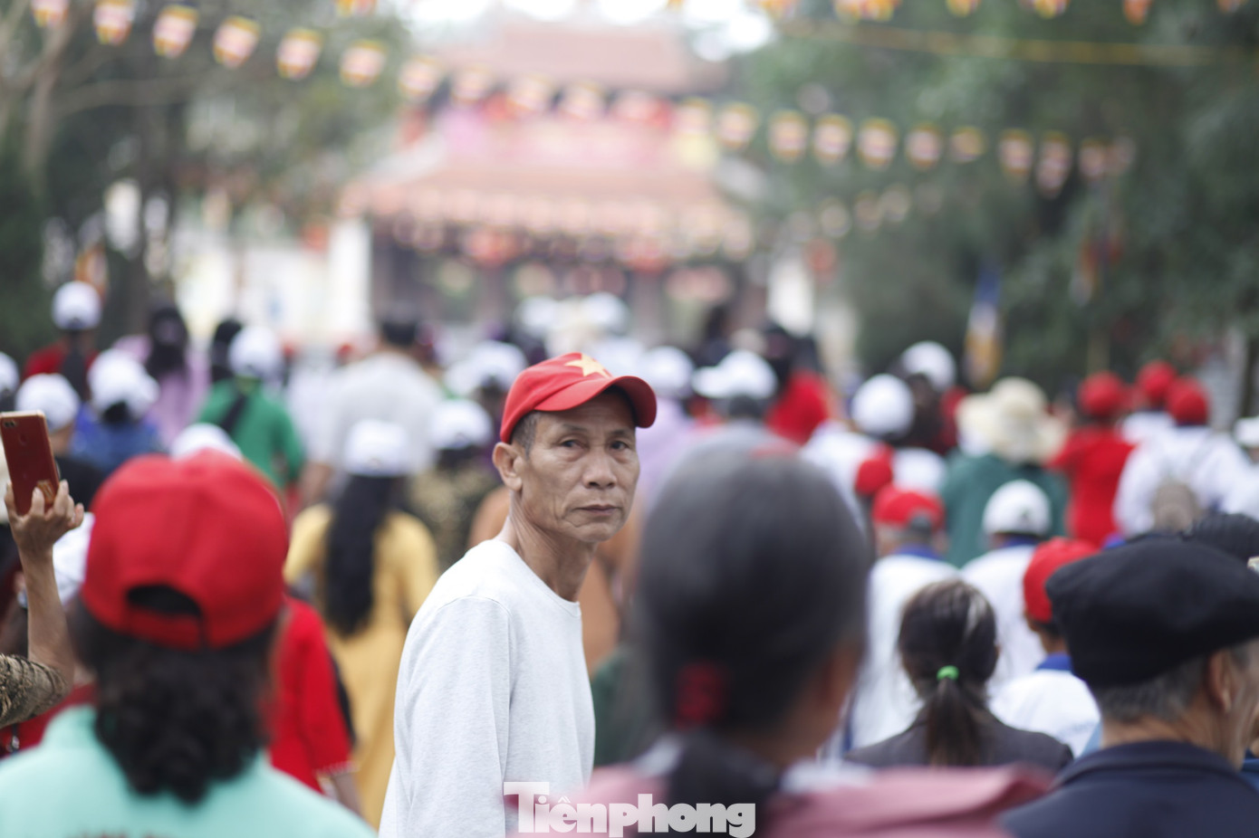 Từ đầu giờ sáng 21/2 (tức ngày 12 tháng Giêng), đông đảo người dân trong và ngoài tỉnh Bắc Ninh đến hội Lim. Ảnh: Nguyễn Thắng.