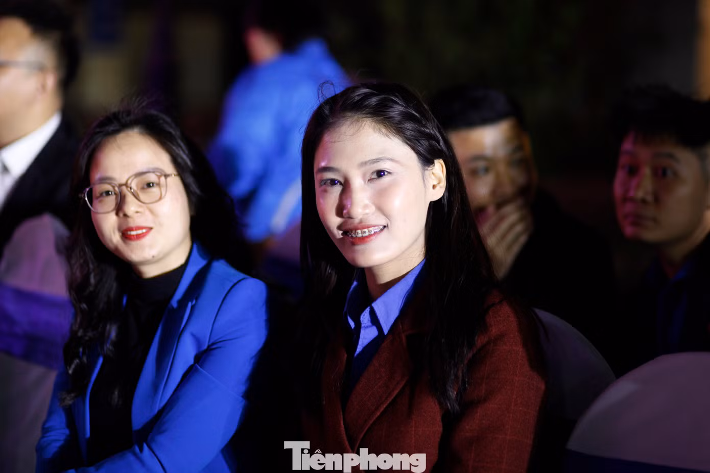 Đoàn viên, thanh niên hào hứng tham dự chương trình. Ảnh: Nguyễn Thắng