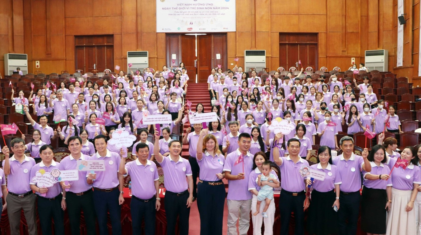 Các đại biểu dự mít tinh Việt Nam hưởng ứng Ngày thế giới vì trẻ sinh non. Các đại biểu dự mít tinh Việt Nam hưởng ứng Ngày thế giới vì trẻ sinh non.