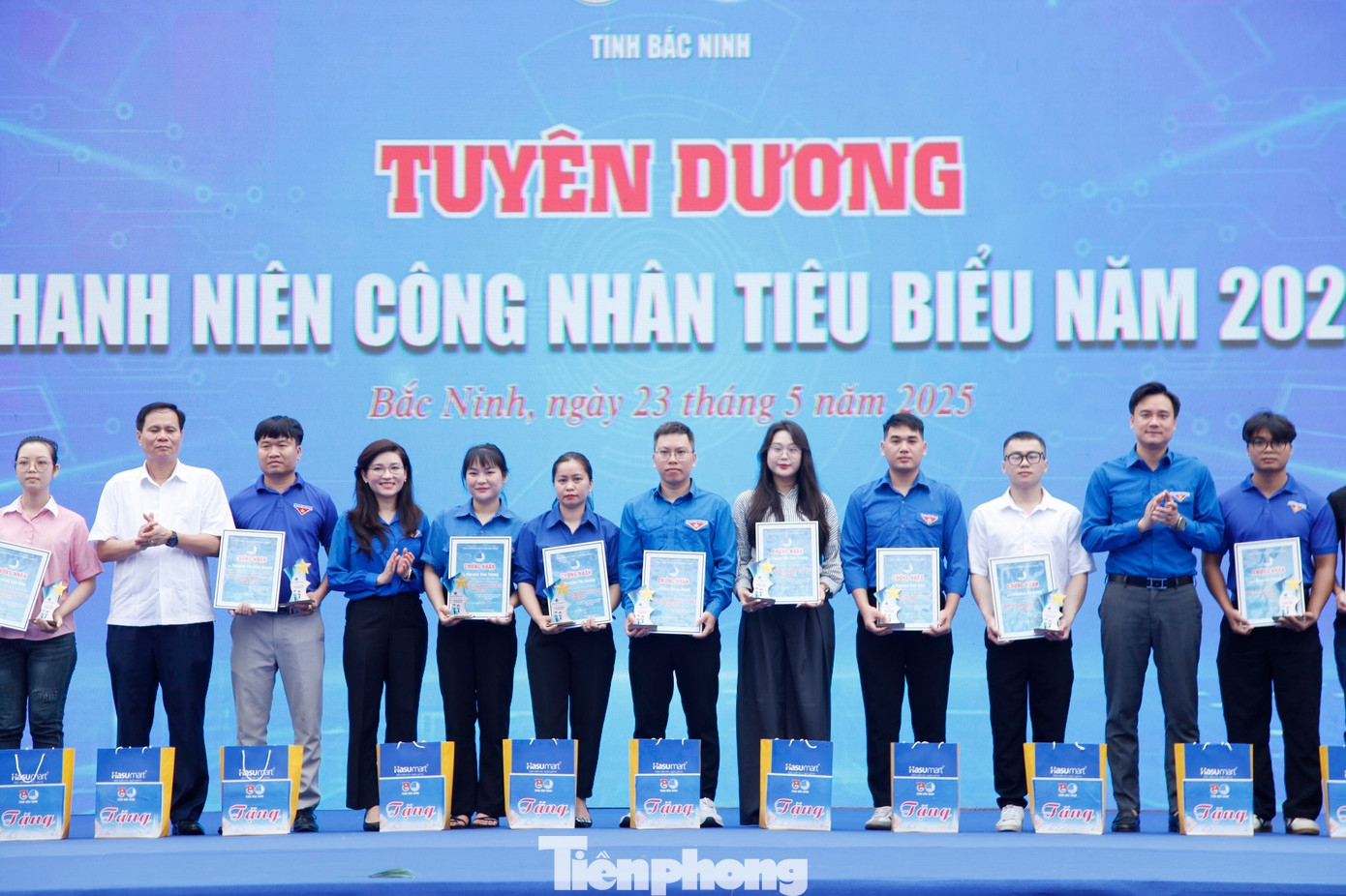 Tại chương trình, Tỉnh Đoàn Bắc Ninh tuyên dương thanh niên tiêu biểu.