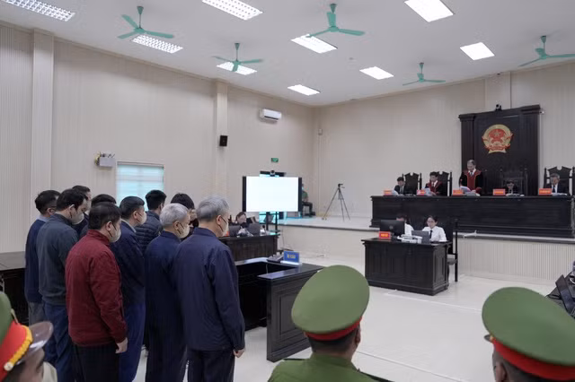 Các bị cáo tại phiên tòa.