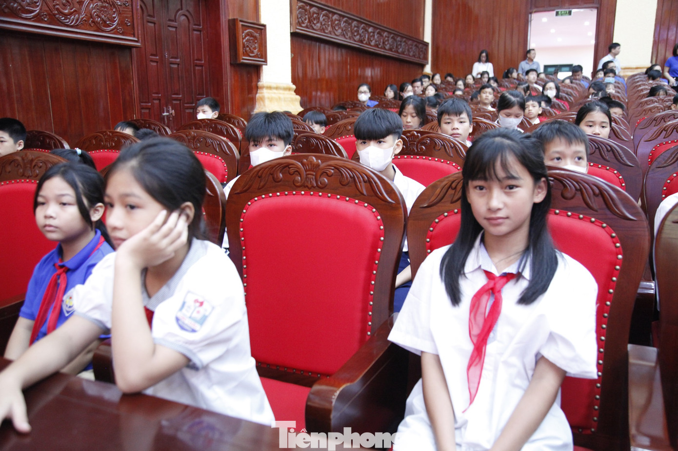 Các em thiếu nhi dự chương trình. Ảnh: Nguyễn Thắng Các em thiếu nhi dự chương trình. Ảnh: Nguyễn Thắng