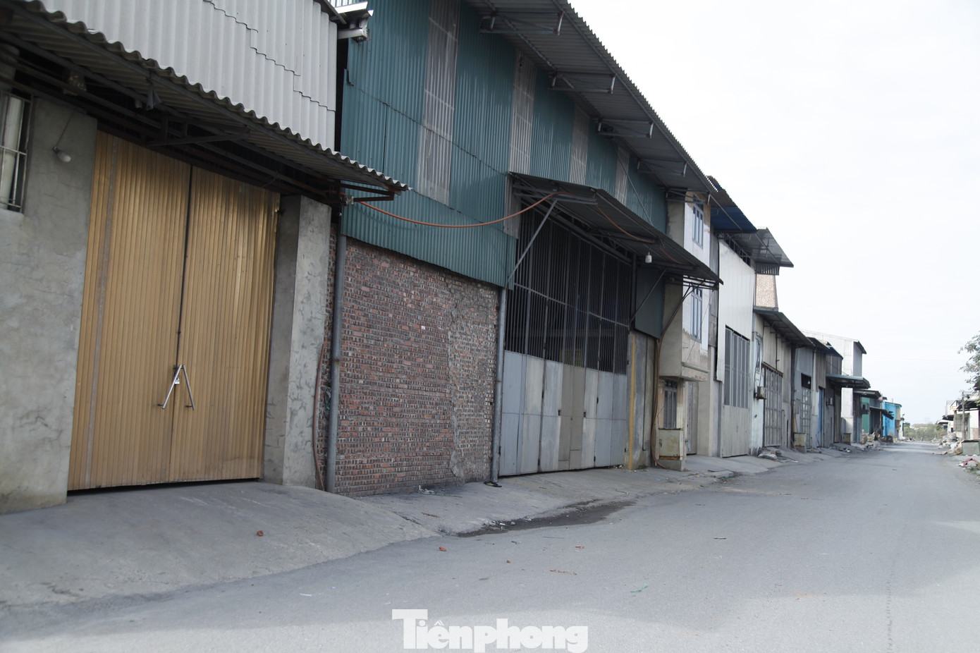 Đến nay, đoàn liên ngành tỉnh Bắc Ninh đã kết thúc kiểm tra Cụm công nghiệp làng nghề Mẫn Xá và phát hiện gần 800 hành vi vi phạm pháp luật về môi trường, phòng cháy chữa cháy và cứu nạn cứu hộ, quy hoạch, xây dựng; xử phạt hàng chục tỷ đồng. Ảnh: Nguyễn Thắng.