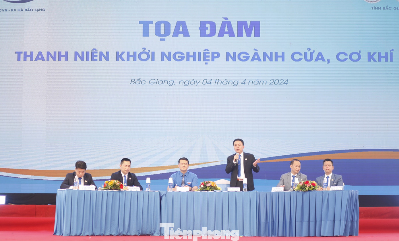 Tọa đàm "Thanh niên khởi nghiệp ngành cửa và cơ khí". Ảnh: Nguyễn Thắng Tọa đàm "Thanh niên khởi nghiệp ngành cửa và cơ khí". Ảnh: Nguyễn Thắng