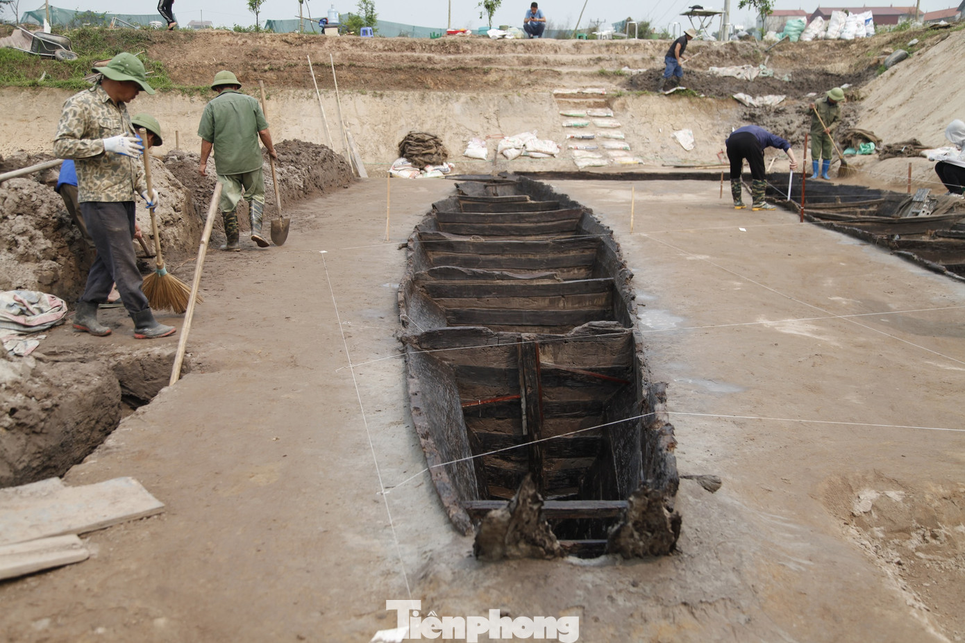 Thời gian khai quật từ ngày 3/3 đến 3/4, với diện tích 300 m2. Ảnh: Nguyễn Thắng Thời gian khai quật từ ngày 3/3 đến 3/4, với diện tích 300 m2. Ảnh: Nguyễn Thắng