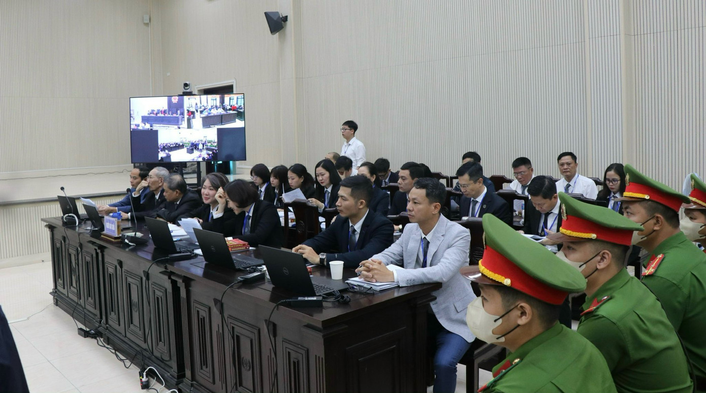 Phiên tòa xét xử vụ án. Phiên tòa xét xử vụ án.