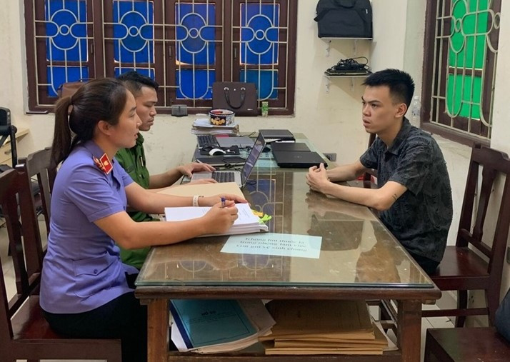 Đối tượng Trung tại Cơ quan Công an. Đối tượng Trung tại Cơ quan Công an.