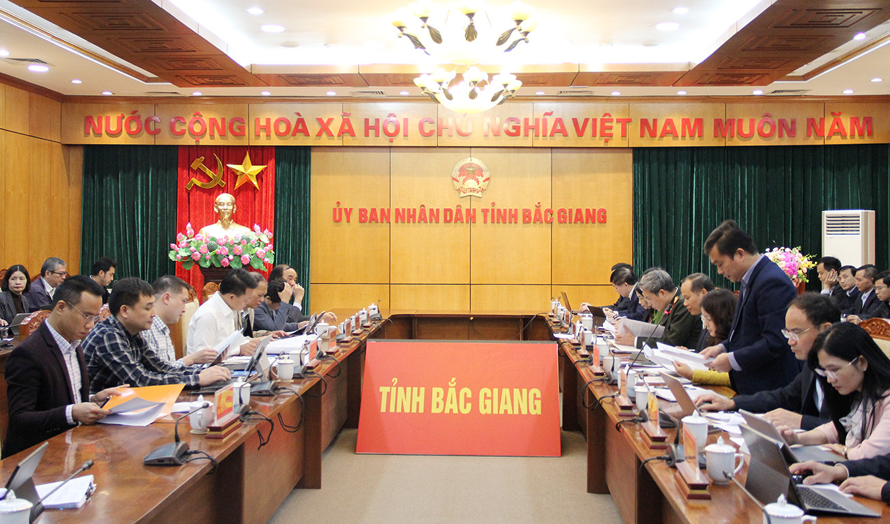 UBND tỉnh Bắc Giang vừa làm việc với Tổ công tác đề án 06 của Chính phủ về triển khai thí điểm bệnh án điện tử trên địa bàn tỉnh. UBND tỉnh Bắc Giang vừa làm việc với Tổ công tác đề án 06 của Chính phủ về triển khai thí điểm bệnh án điện tử trên địa bàn tỉnh.