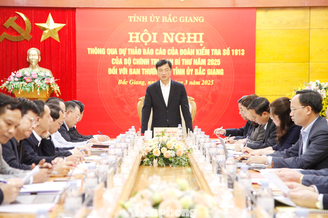 Ủy viên Bộ Chính trị, Bí thư Trung ương Đảng, Chủ nhiệm Ủy ban Kiểm tra Trung ương Nguyễn Duy Ngọc chủ trì hội nghị. Ảnh: Nguyễn Thắng Ủy viên Bộ Chính trị, Bí thư Trung ương Đảng, Chủ nhiệm Ủy ban Kiểm tra Trung ương Nguyễn Duy Ngọc chủ trì hội nghị. Ảnh: Nguyễn Thắng