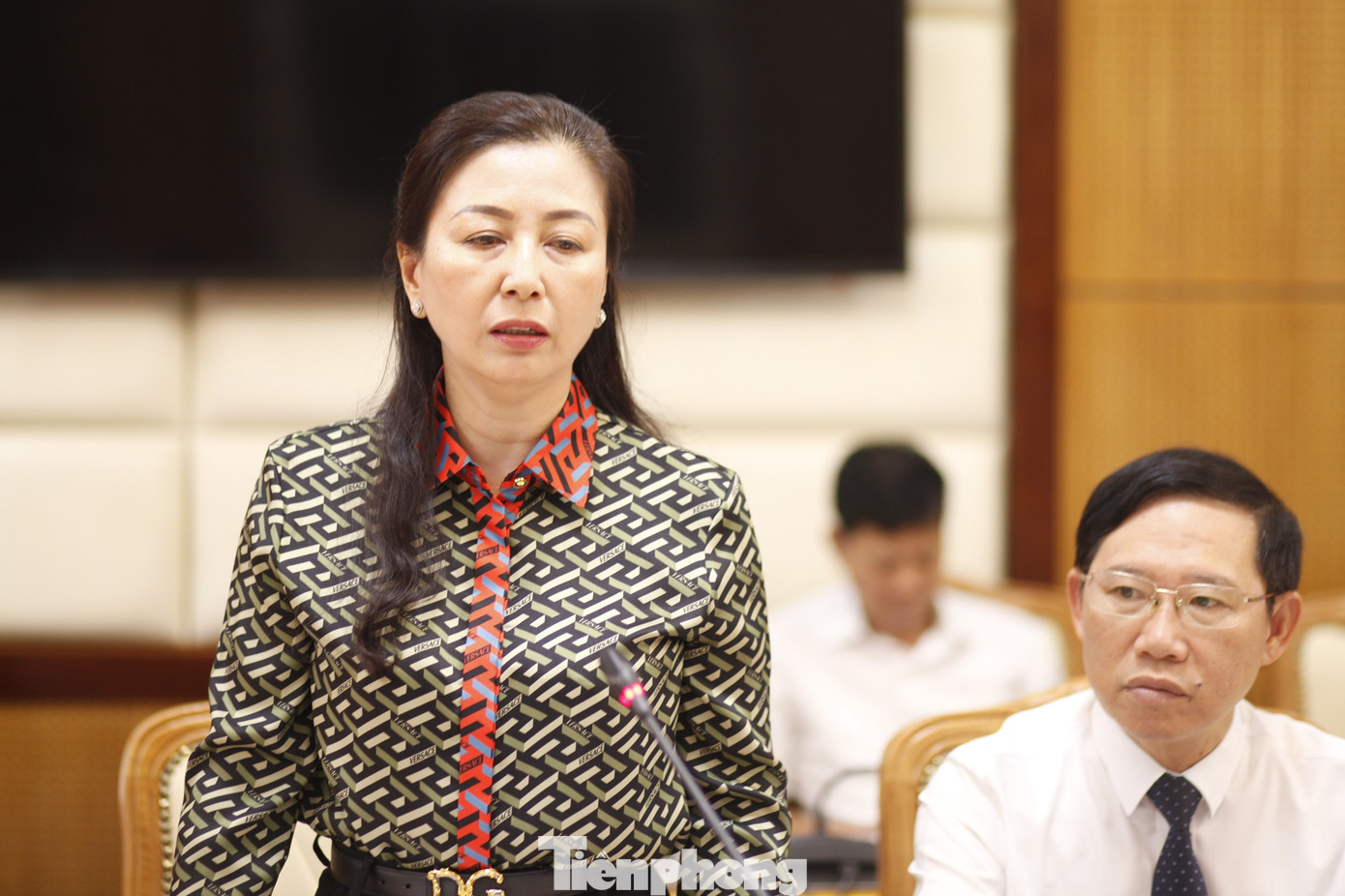 Phó Bí thư Thường trực Tỉnh ủy Bắc Giang Lê Thị Thu Hồng phát biểu tại hội nghị. (Ảnh: Nguyễn Thắng)