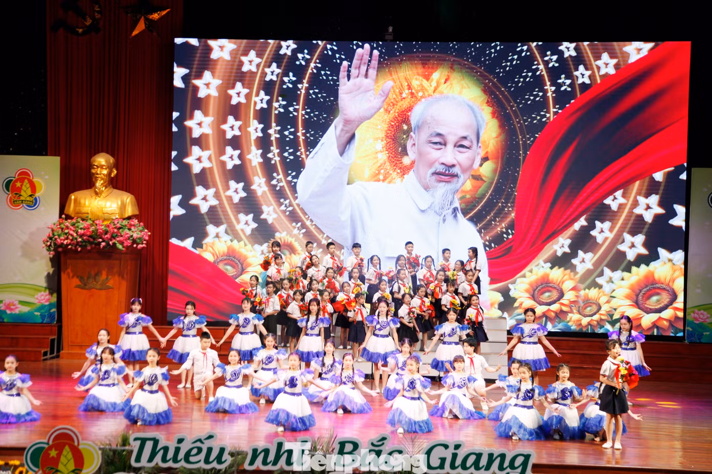 Tiết mục văn nghệ tại đại hội. Ảnh: Nguyễn Thắng Tiết mục văn nghệ tại đại hội. Ảnh: Nguyễn Thắng