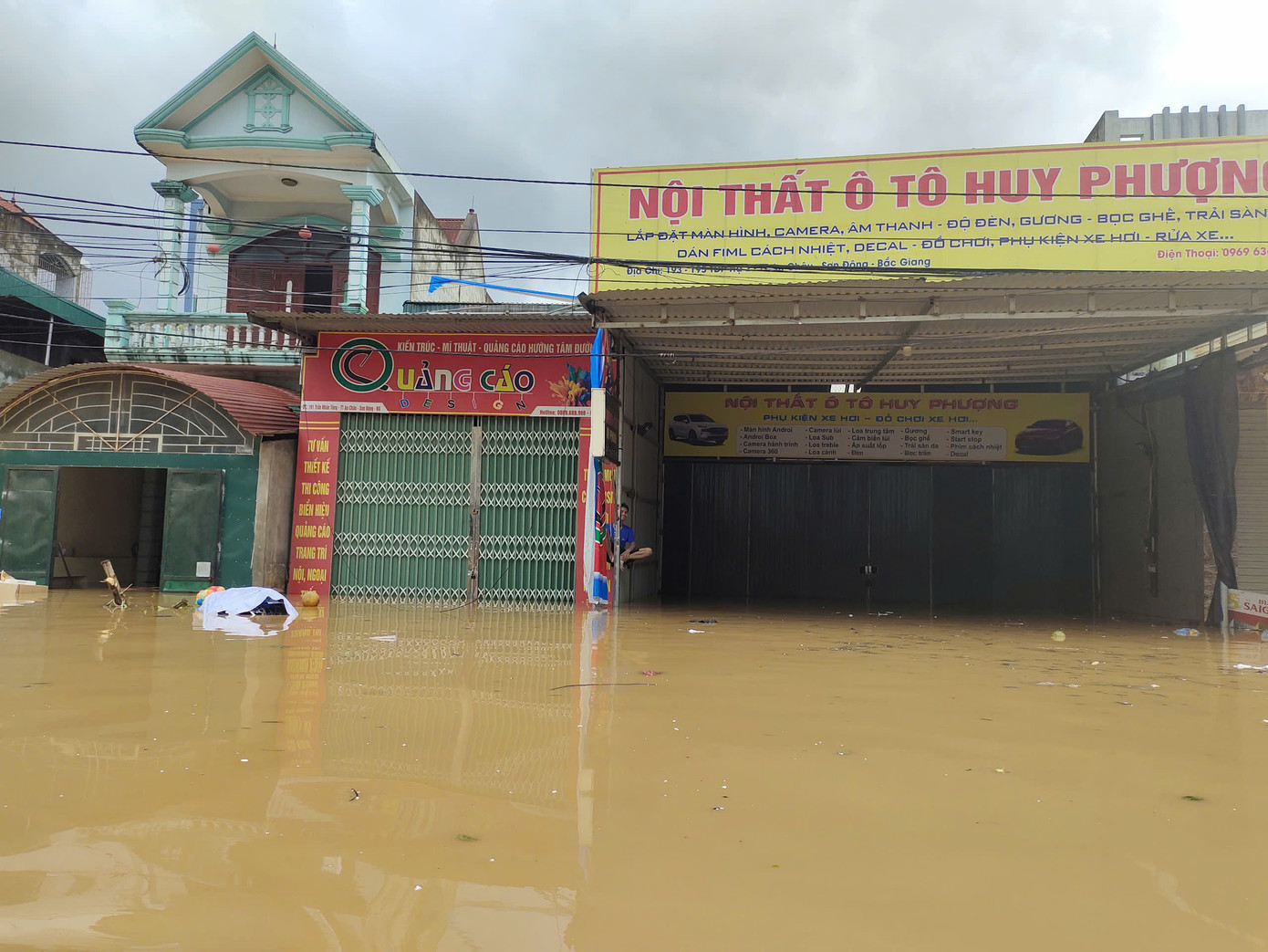 Theo lãnh đạo UBND tỉnh Bắc Giang, hiện chưa ghi nhận thiệt hại về người ở vùng ngập úng của huyện Sơn Động. Cuộc sống của người dân trong vùng bị ngập ở huyện Sơn Động cơ bản ổn định.