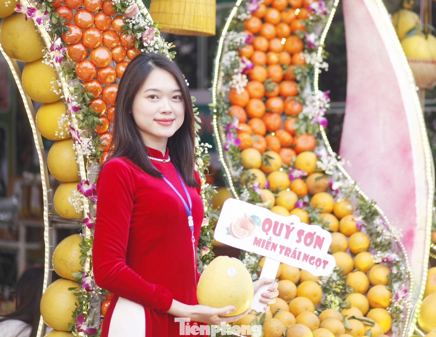 Huyện Lục Ngạn là "thủ phủ" cây ăn quả của tỉnh Bắc Giang. Không chỉ có vải thiều, huyện Lục Ngạn còn nổi tiếng với cam, bưởi. Ảnh: Nguyễn Thắng.