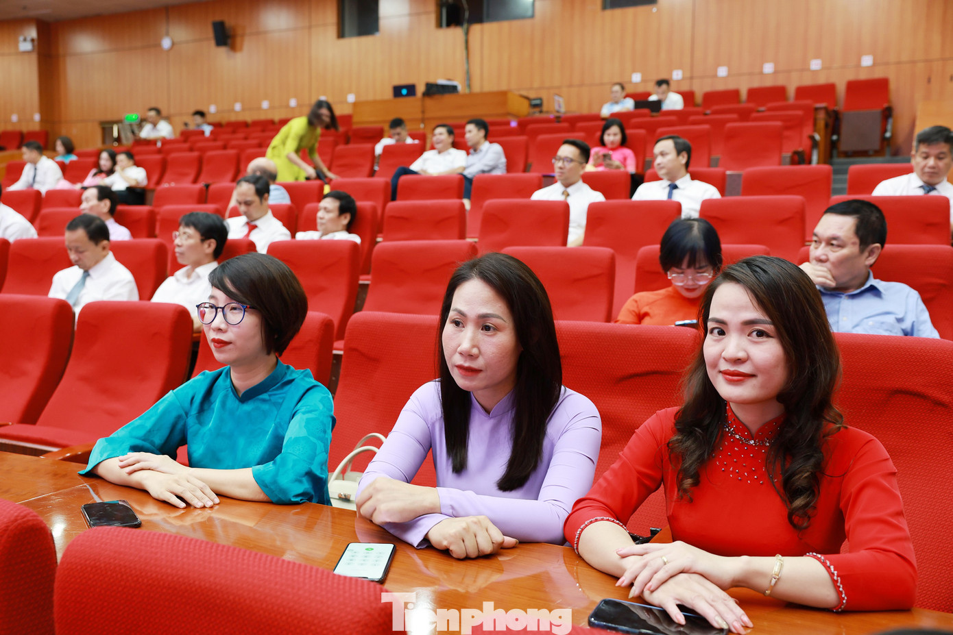 Đại biểu dự đại hội. Đại biểu dự đại hội.