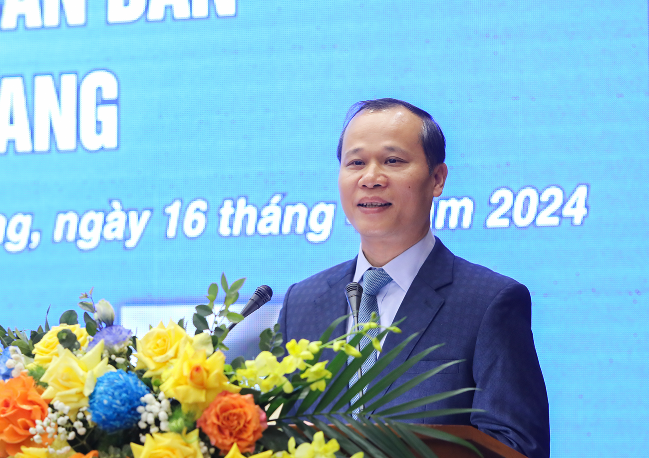 Ông Mai Sơn đọc bài phát biểu do Chat GPT soạn hộ.