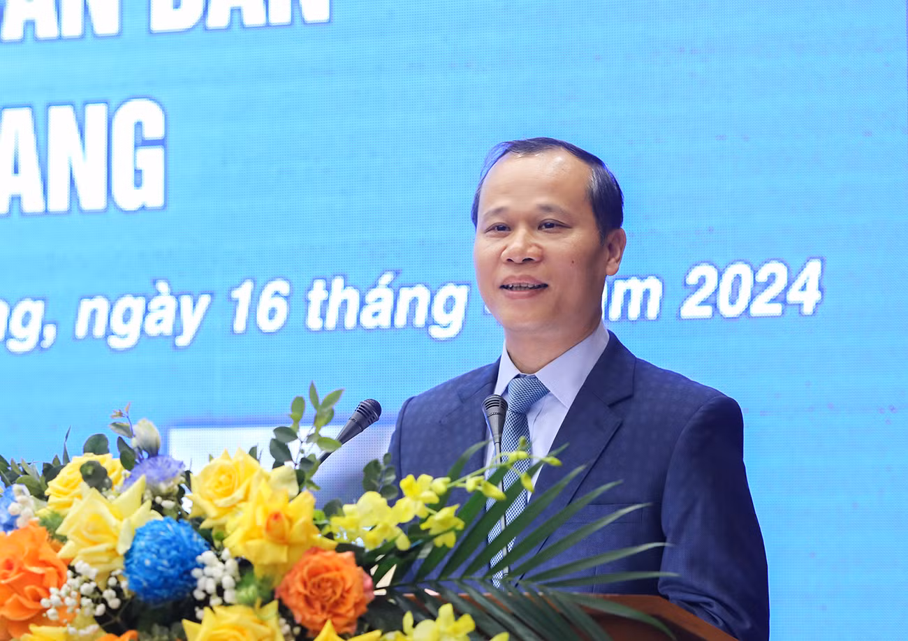Ông Mai Sơn đọc bài phát biểu do Chat GPT soạn hộ.