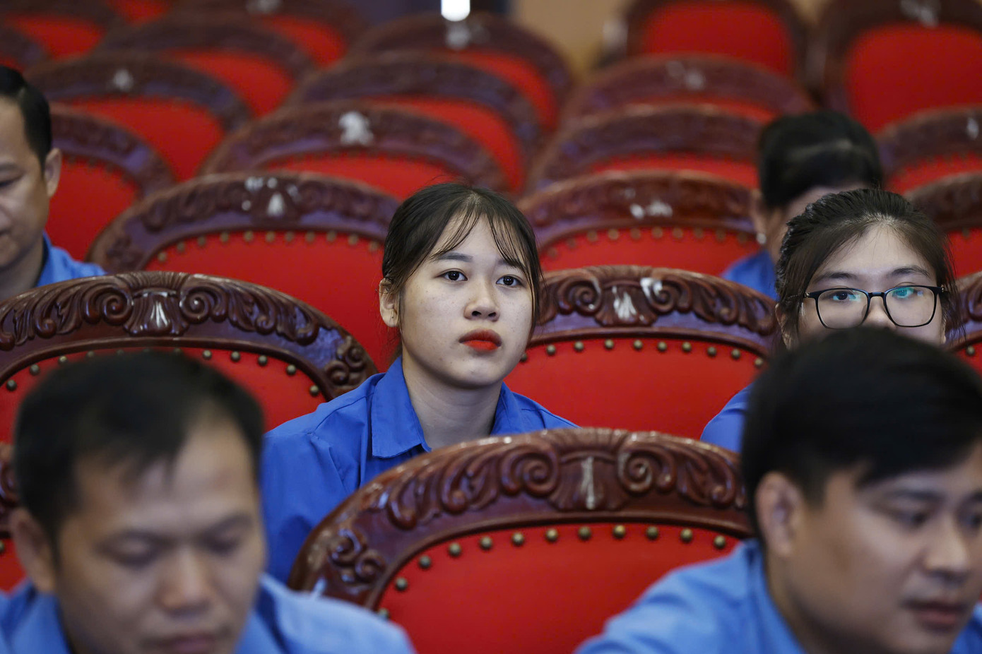 Các bạn đoàn viên dự hội nghị tập huấn phân loại rác thải tại nguồn.