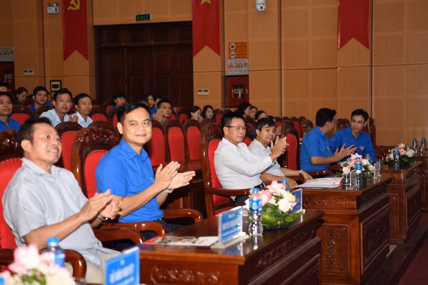 Lãnh đạo báo Tiền Phong, Tỉnh Đoàn Bắc Giang và huyện Lạng Giang tham dự hội nghị.