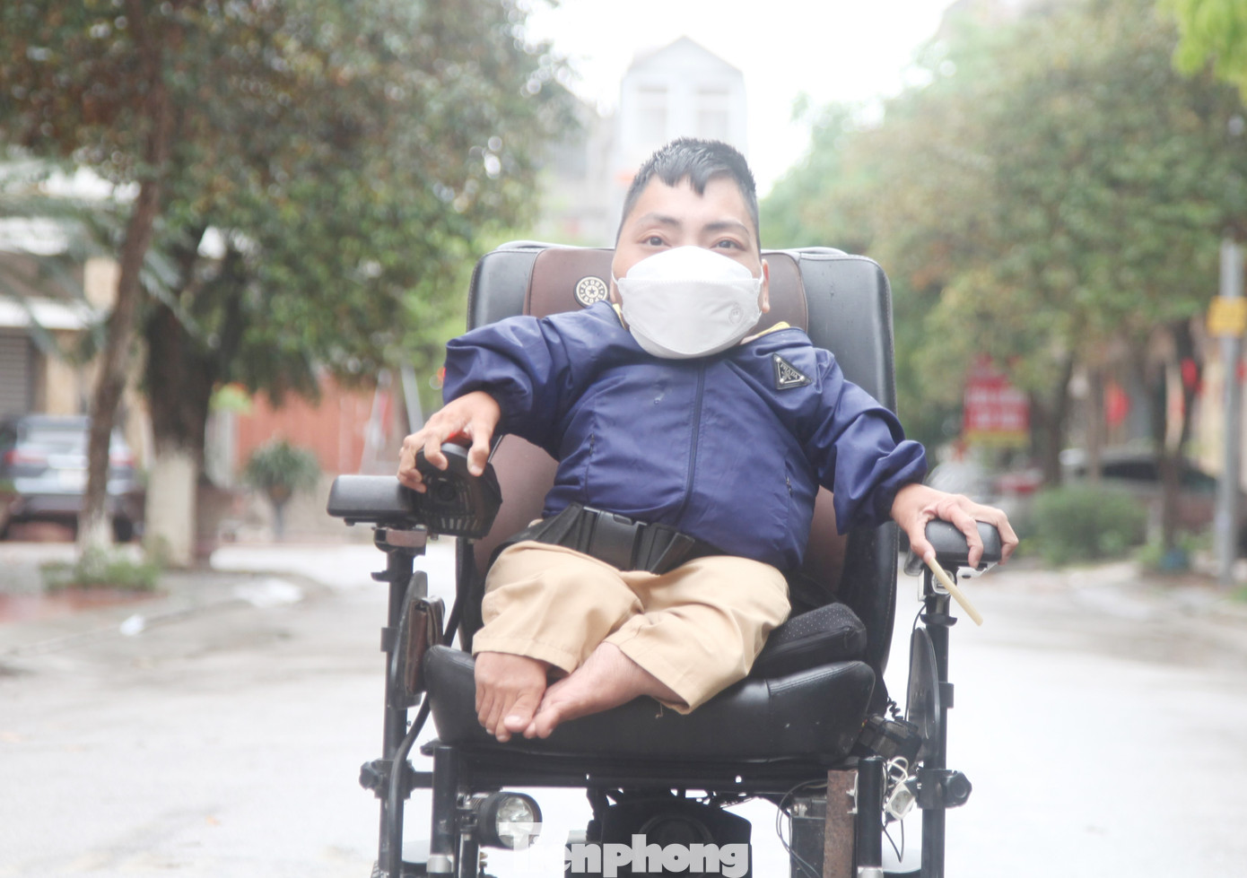 Anh Thân Ngọc Mạnh vượt lên số phận làm việc có ích. Ảnh: Nguyễn Thắng Anh Thân Ngọc Mạnh vượt lên số phận làm việc có ích. Ảnh: Nguyễn Thắng