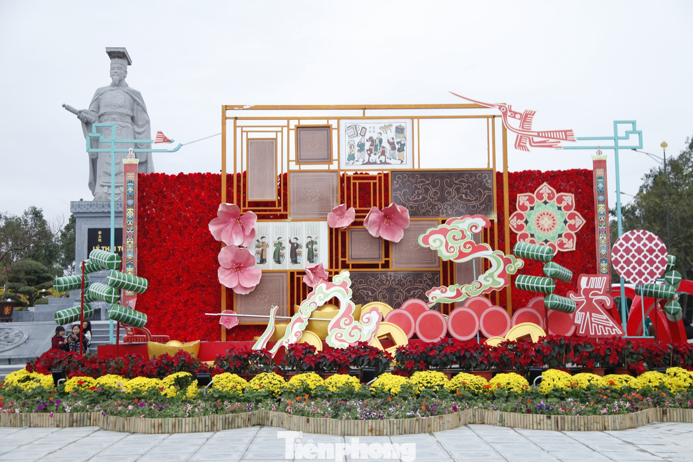 Đường hoa xuân là công trình kiến trúc thể hiện sự hội nhập, bứt phá vươn lên mạnh mẽ của một đô thị Bắc Ninh ngày càng văn minh, hiện đại, giàu bản sắc văn hóa. Ảnh: Nguyễn Thắng