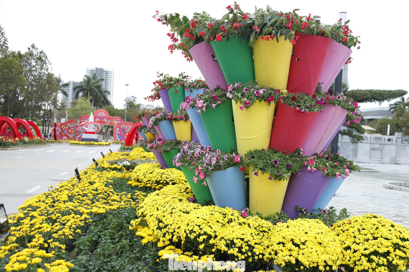 Phân khu 2 - Nghệ thuật văn hóa phát triển, thể hiện sự quy tụ của văn hóa, phát triển và vươn cao tạo nên những điều mới mẻ.