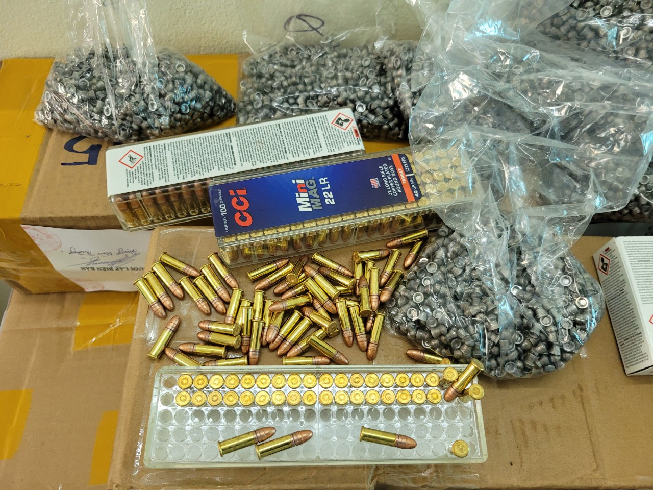 Tang vật vụ án. Tang vật vụ án.