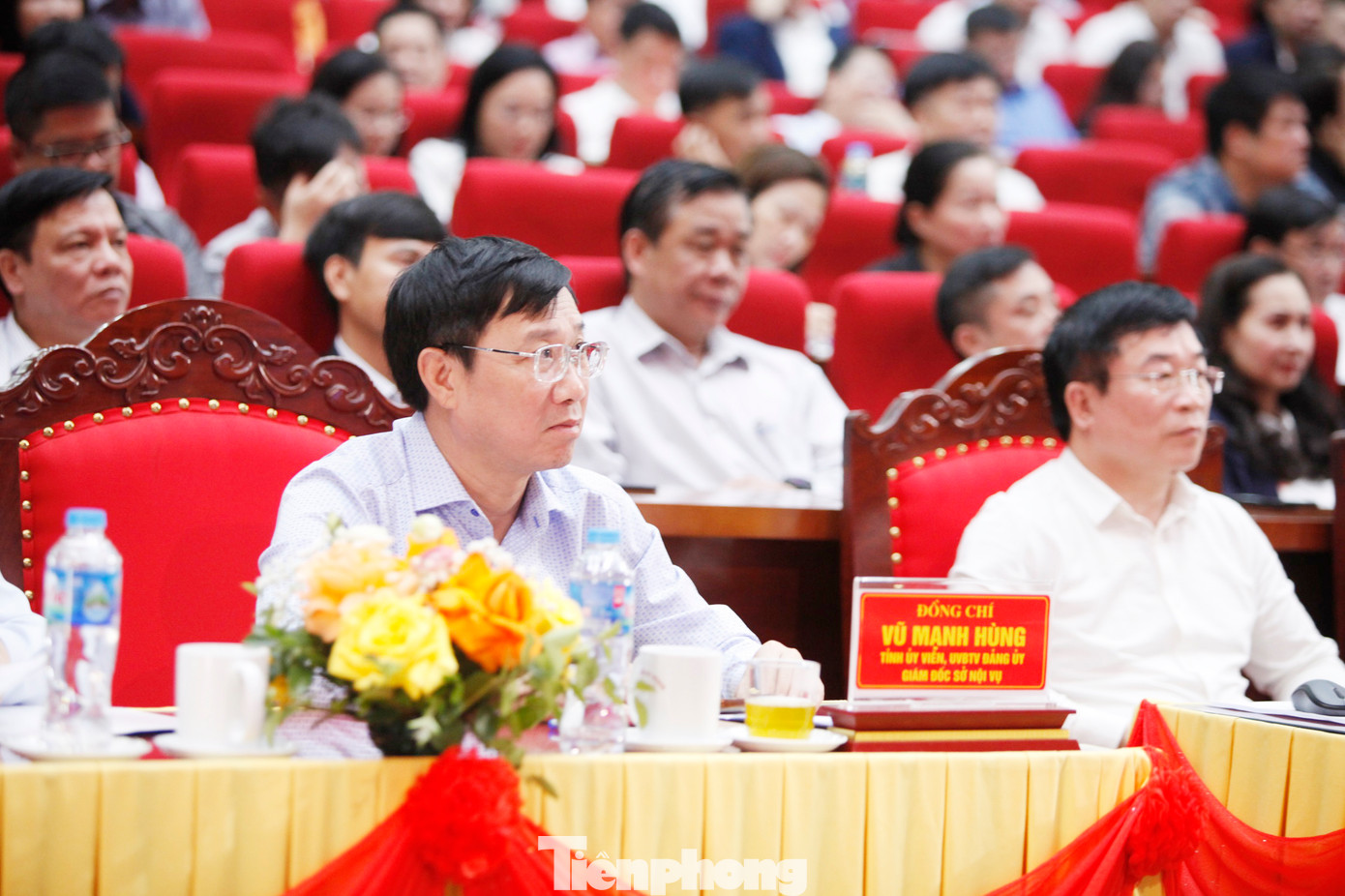 Cán bộ chủ chốt tỉnh Bắc Giang dự hội nghị thông tin về trí tuệ nhân tạo. Ảnh: Nguyễn Thắng.