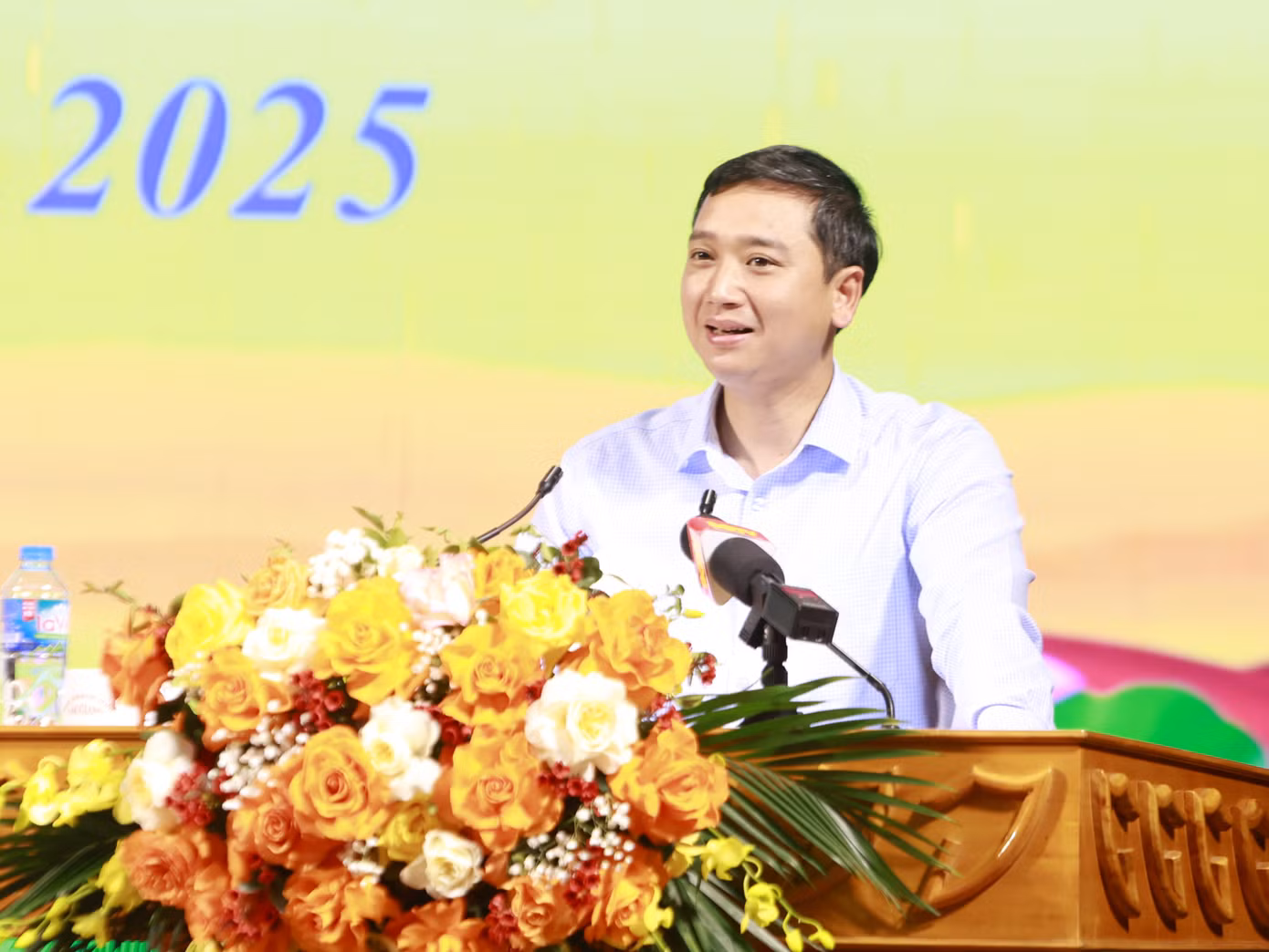 Chủ tịch UBND tỉnh Bắc Giang Nguyễn Việt Oanh phát biểu tại hội nghị.