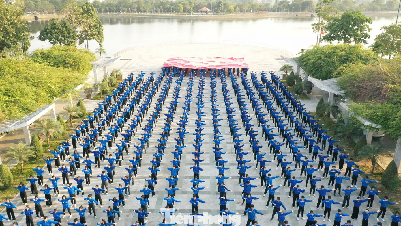 Các hoạt động diễn ra tại Công viên Hữu nghị Quốc tế ở thành phố Bắc Ninh, đáng chú ý có màn đồng diễn của 1.000 đoàn viên trong tỉnh Bắc Ninh. Các hoạt động diễn ra tại Công viên Hữu nghị Quốc tế ở thành phố Bắc Ninh, đáng chú ý có màn đồng diễn của 1.000 đoàn viên trong tỉnh Bắc Ninh.