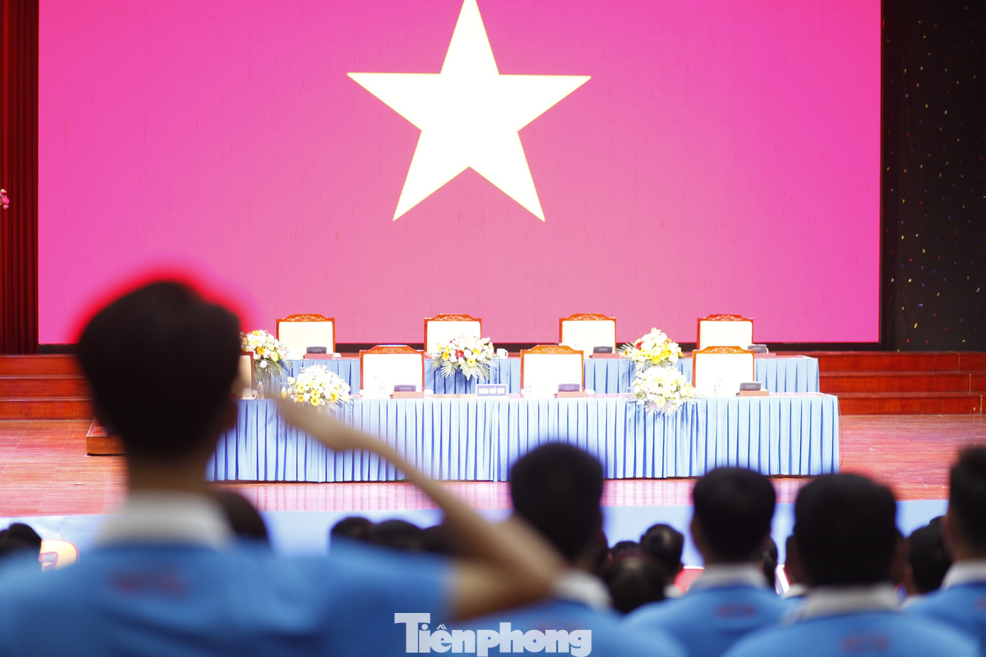 Chào cờ tại đại hội. Ảnh: Nguyễn Thắng