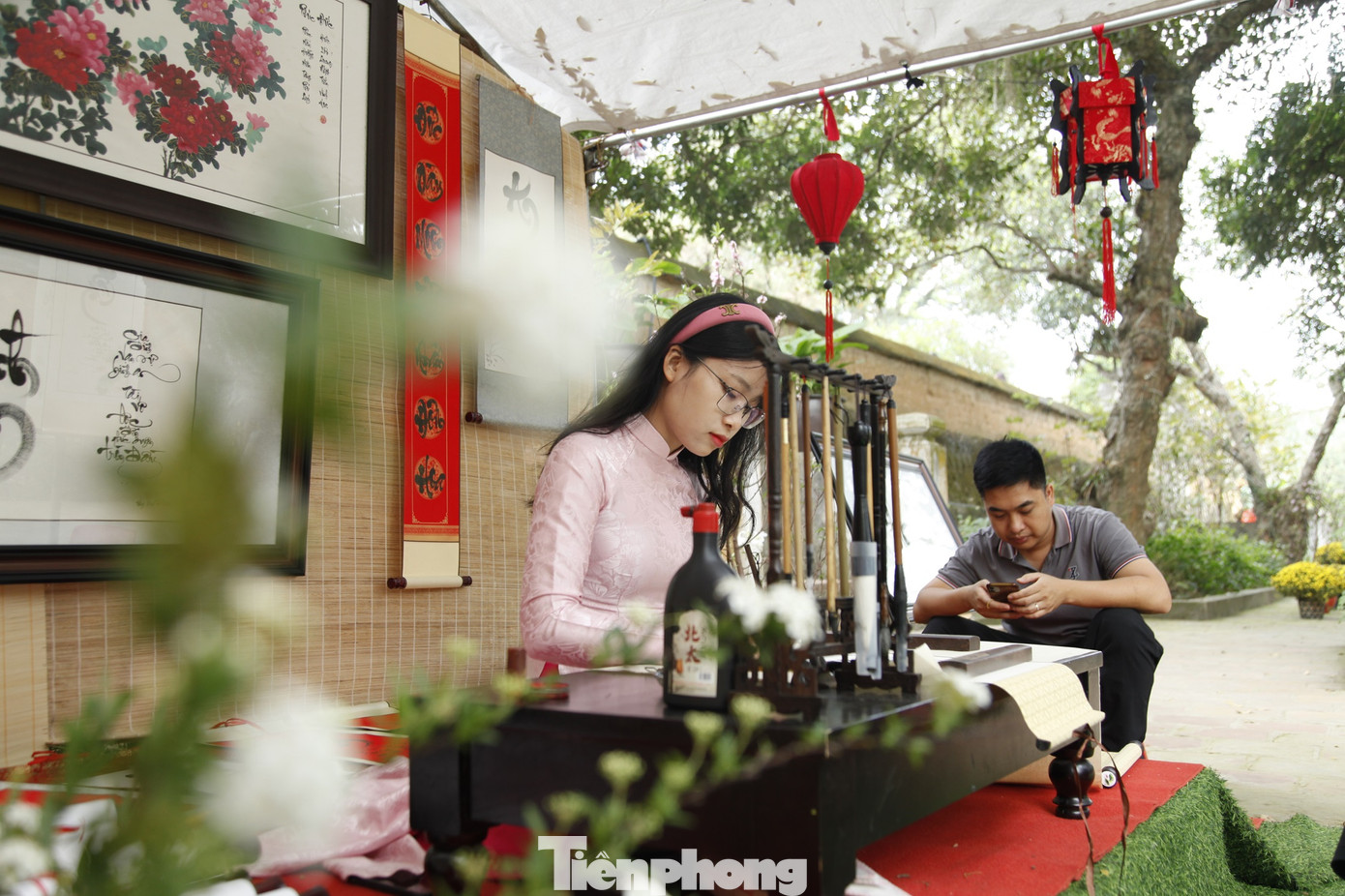 Cô đồ Dung hiện là giáo viên tiểu học. Ảnh: Nguyễn Thắng