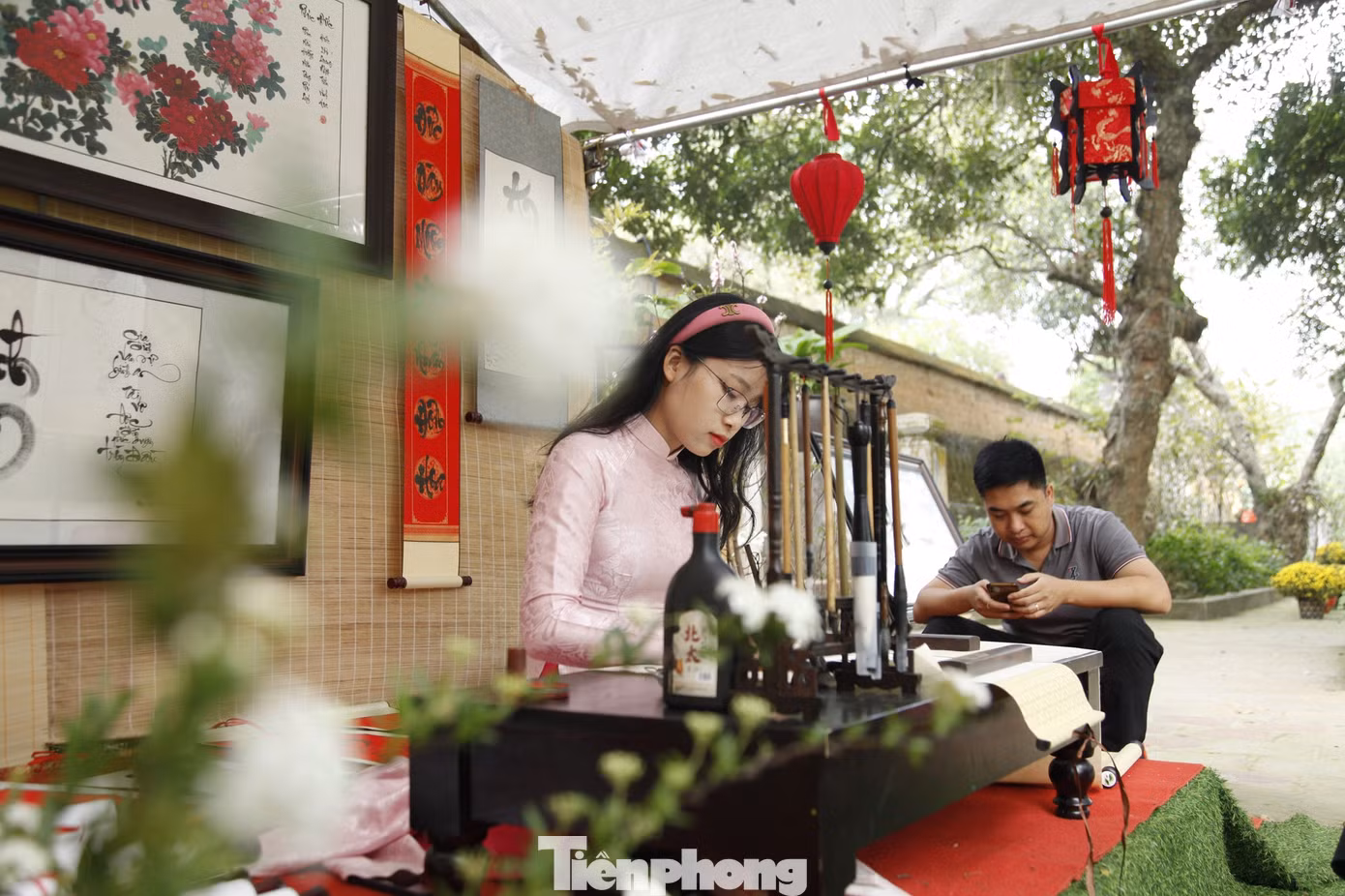 Cô đồ Dung hiện là giáo viên tiểu học. Ảnh: Nguyễn Thắng